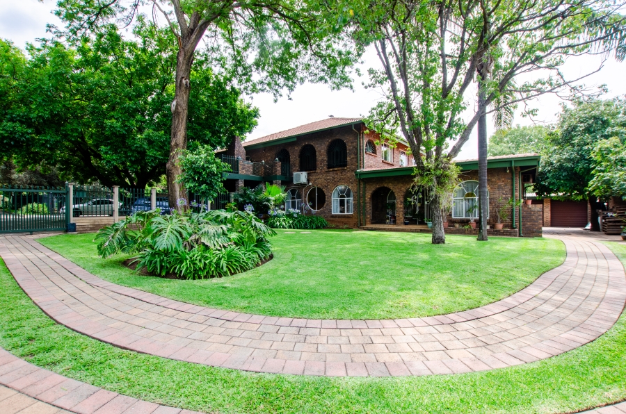 3 Bedroom Property for Sale in Les Marais Gauteng