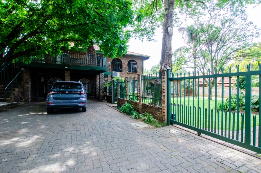 3 Bedroom Property for Sale in Les Marais Gauteng