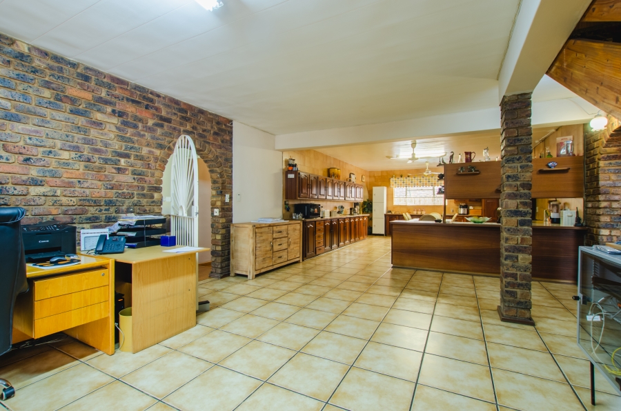 3 Bedroom Property for Sale in Les Marais Gauteng