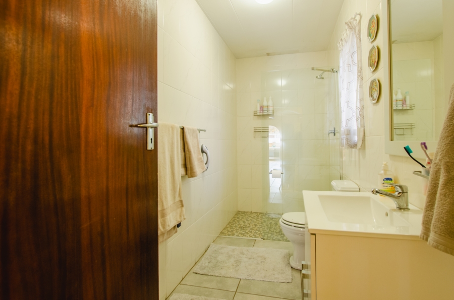 3 Bedroom Property for Sale in Les Marais Gauteng