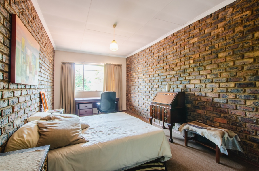 3 Bedroom Property for Sale in Les Marais Gauteng