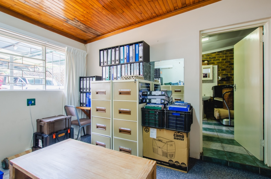 3 Bedroom Property for Sale in Les Marais Gauteng