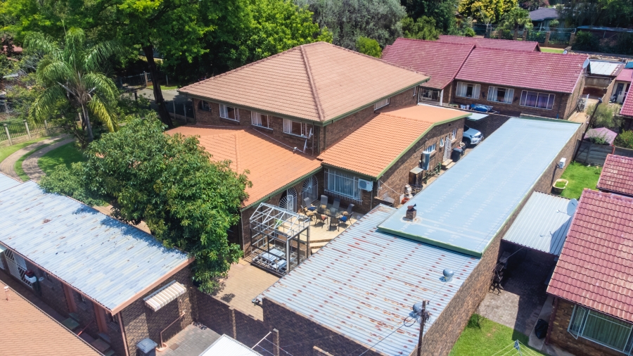 3 Bedroom Property for Sale in Les Marais Gauteng