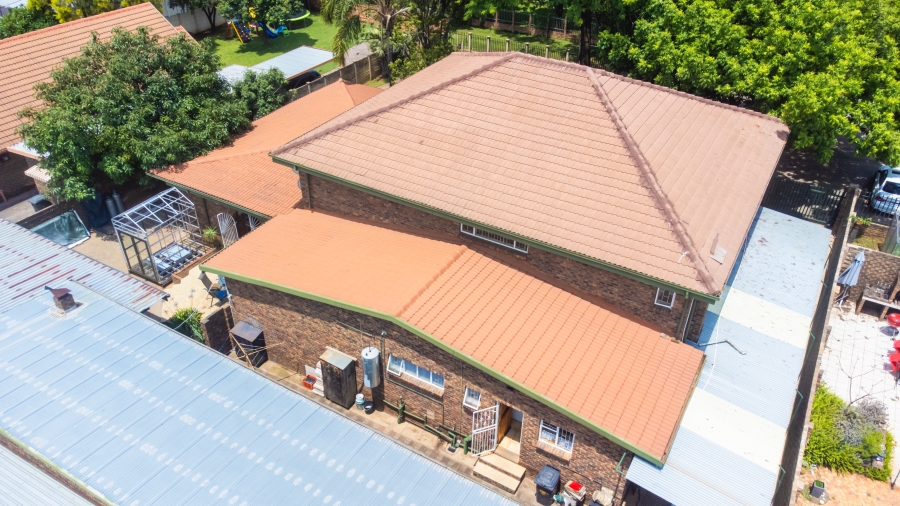 3 Bedroom Property for Sale in Les Marais Gauteng