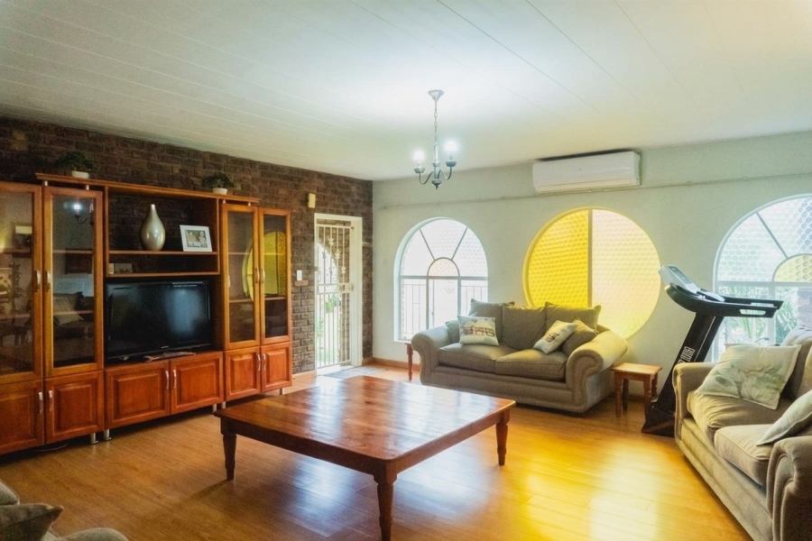 3 Bedroom Property for Sale in Les Marais Gauteng
