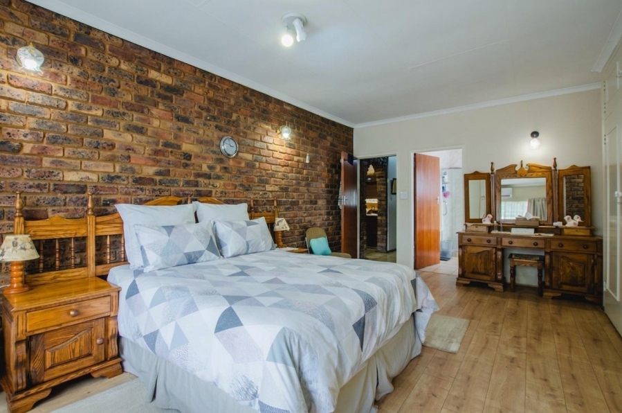 3 Bedroom Property for Sale in Les Marais Gauteng