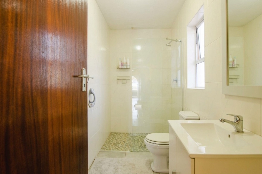 3 Bedroom Property for Sale in Les Marais Gauteng
