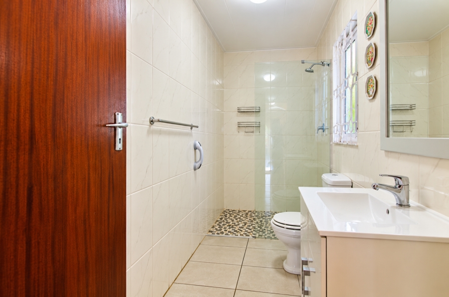 6 Bedroom Property for Sale in Les Marais Gauteng