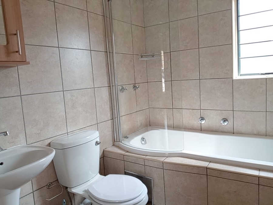 2 Bedroom Property for Sale in Olympus AH Gauteng
