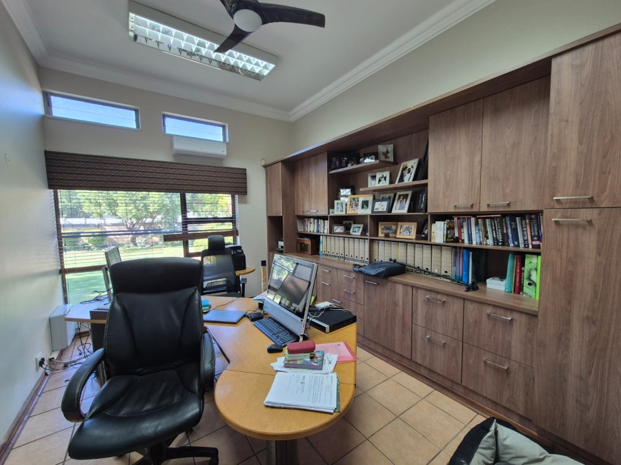 4 Bedroom Property for Sale in Vanderbijlpark SW 5 Gauteng