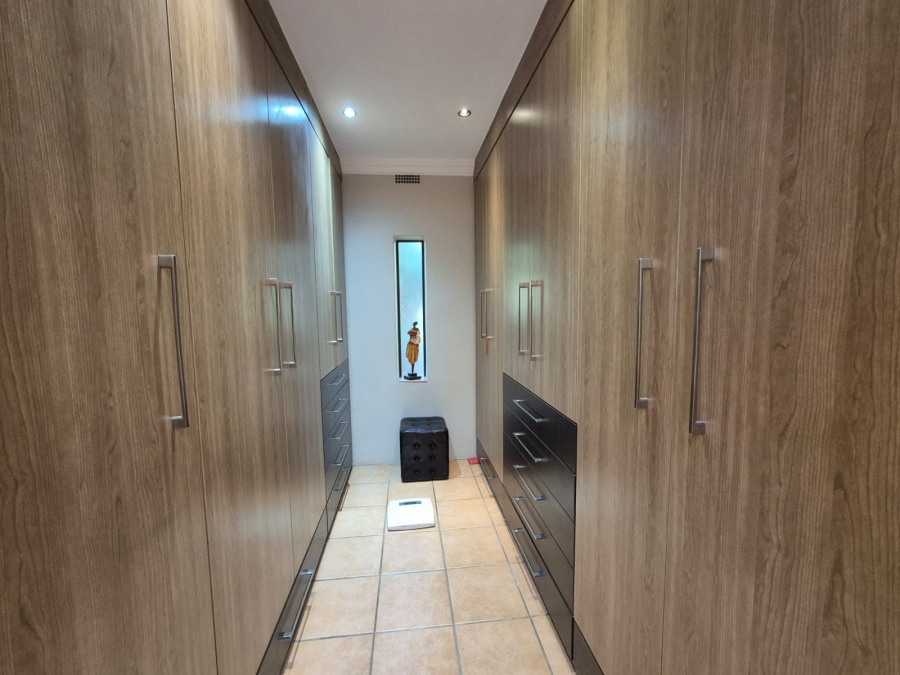 4 Bedroom Property for Sale in Vanderbijlpark SW 5 Gauteng