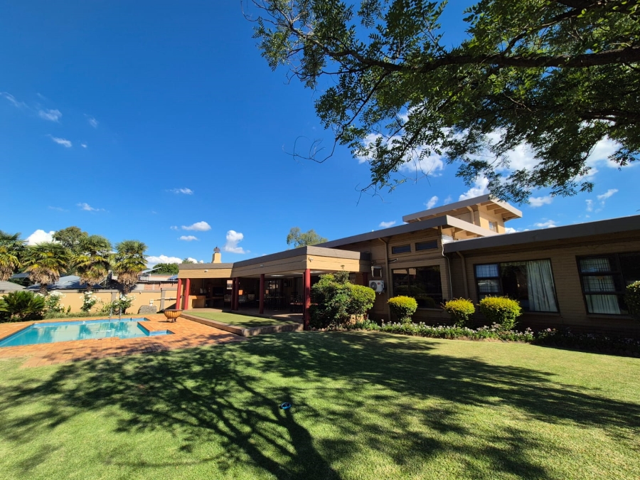 4 Bedroom Property for Sale in Vanderbijlpark SW 5 Gauteng