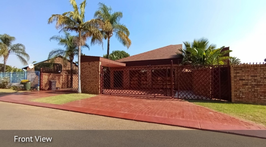 4 Bedroom Property for Sale in The Orchards Gauteng