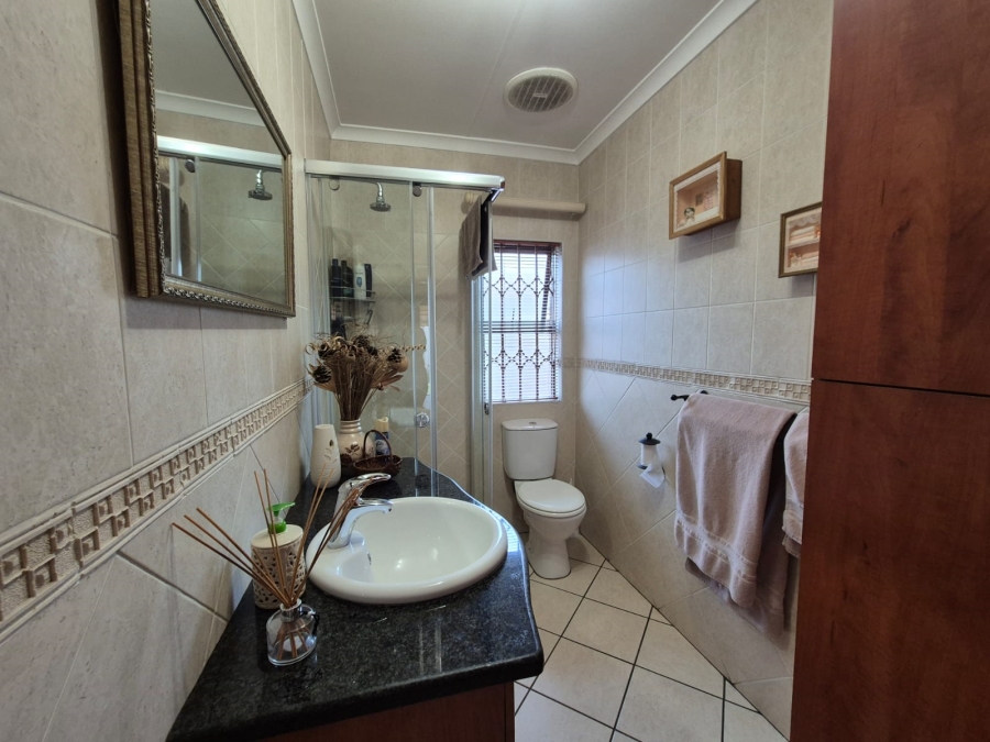 3 Bedroom Property for Sale in Vanderbijlpark SW 5 Gauteng
