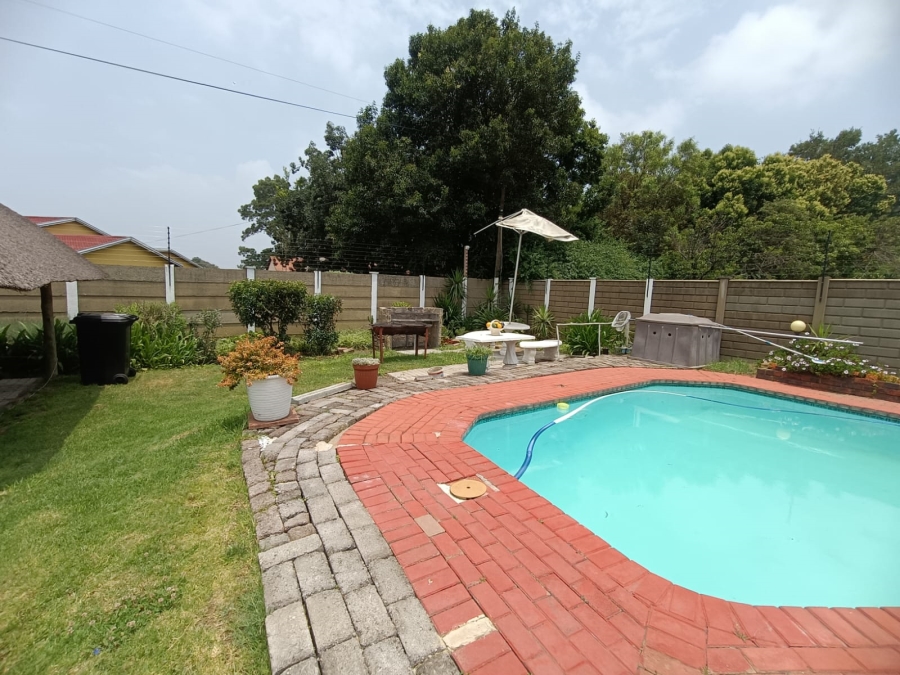 8 Bedroom Property for Sale in Bedworth Park Gauteng