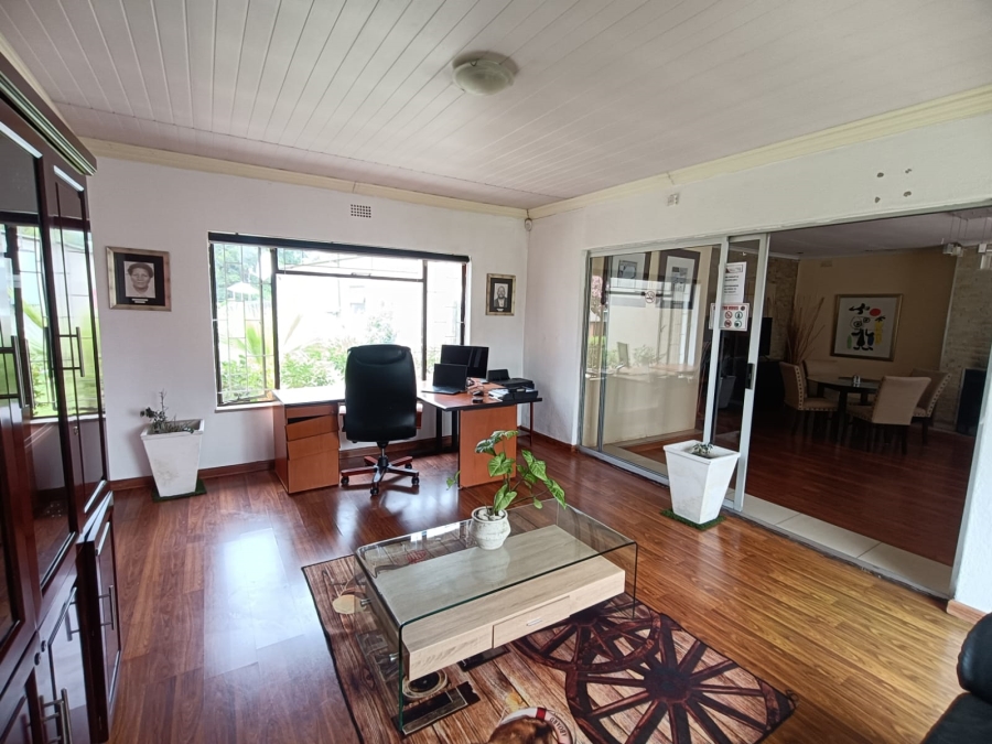 8 Bedroom Property for Sale in Bedworth Park Gauteng