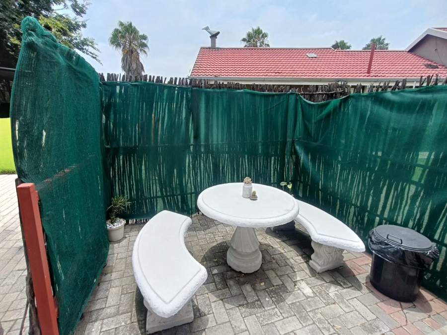 8 Bedroom Property for Sale in Bedworth Park Gauteng