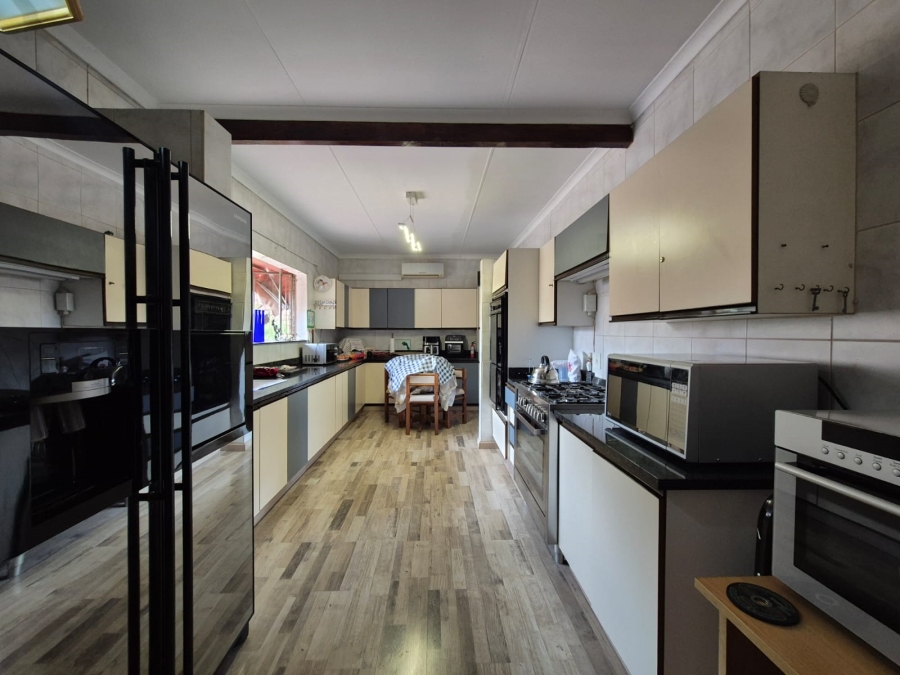 3 Bedroom Property for Sale in Vanderbijlpark SE 2 Gauteng