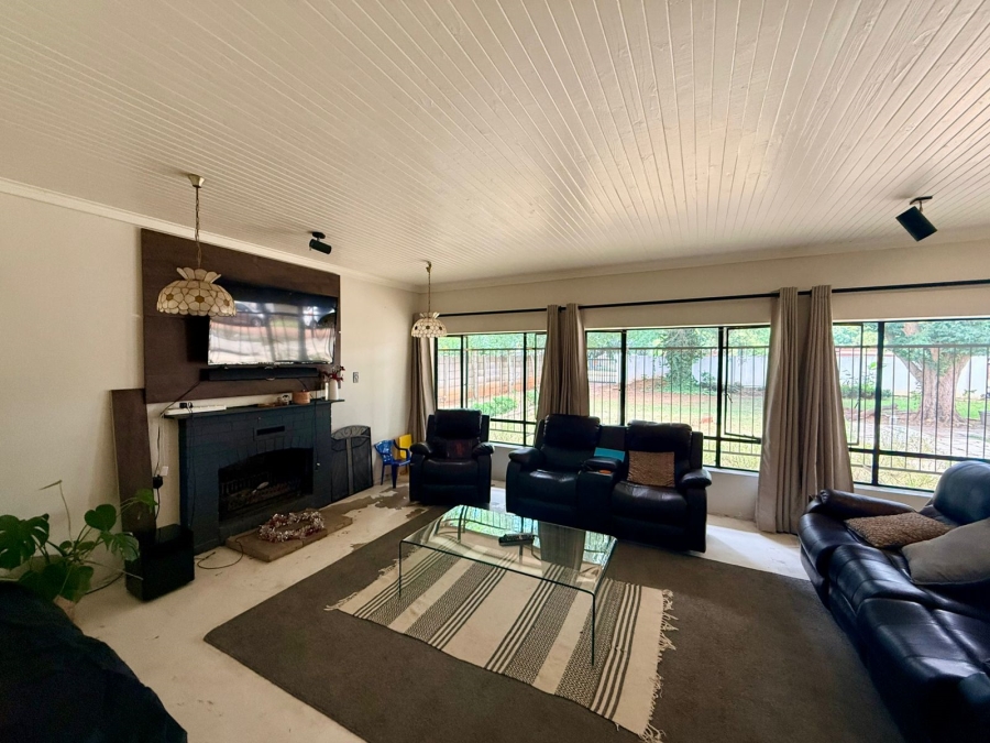 4 Bedroom Property for Sale in Meyerton Central Gauteng