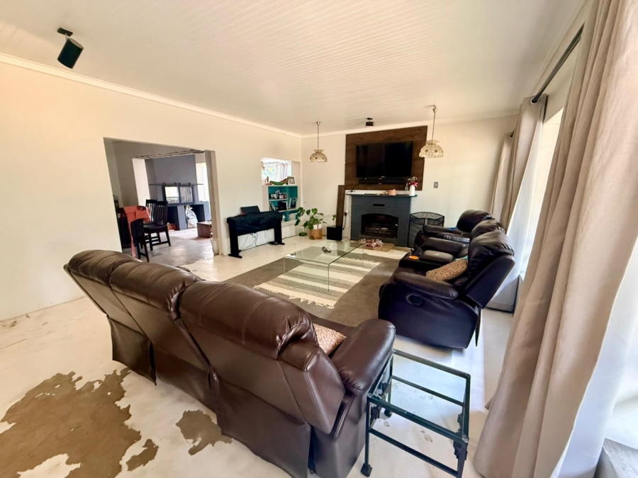 4 Bedroom Property for Sale in Meyerton Central Gauteng