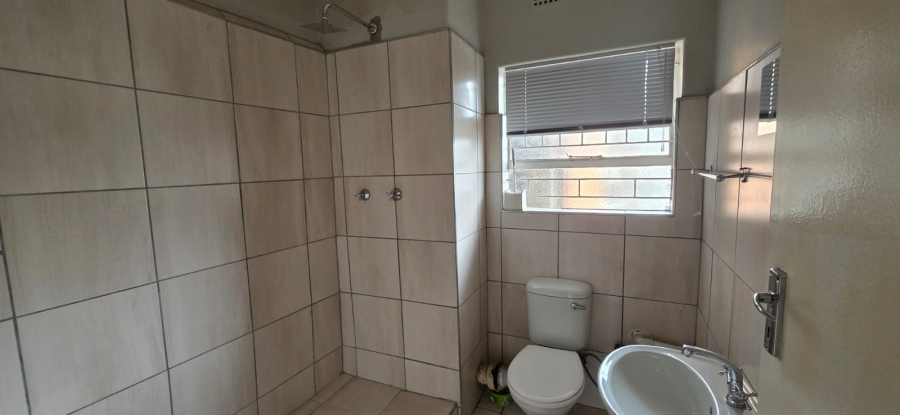 1 Bedroom Property for Sale in Vanderbijlpark SW 5 Gauteng