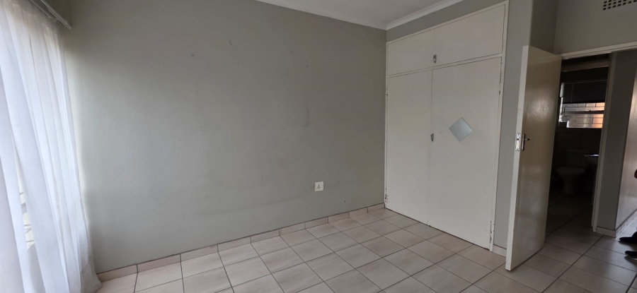 1 Bedroom Property for Sale in Vanderbijlpark SW 5 Gauteng