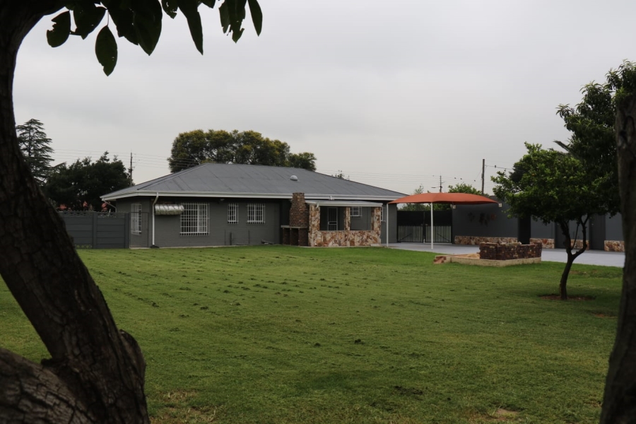 3 Bedroom Property for Sale in Heidelberg Proper Gauteng