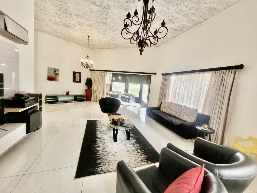 4 Bedroom Property for Sale in Waterkloof Glen Gauteng