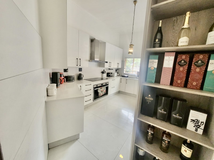 4 Bedroom Property for Sale in Waterkloof Glen Gauteng