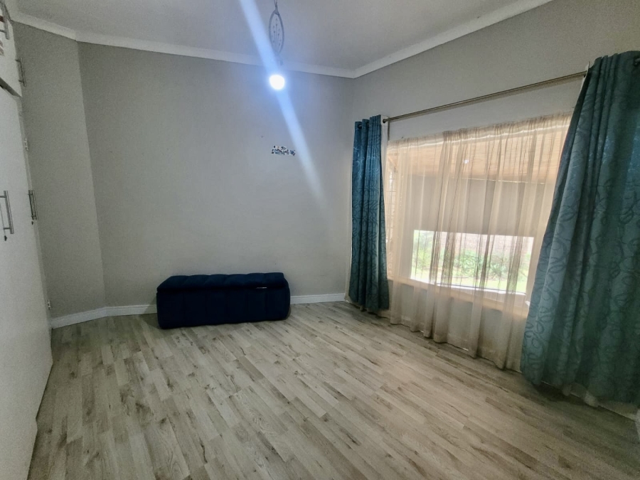 4 Bedroom Property for Sale in Waterkloof Glen Gauteng