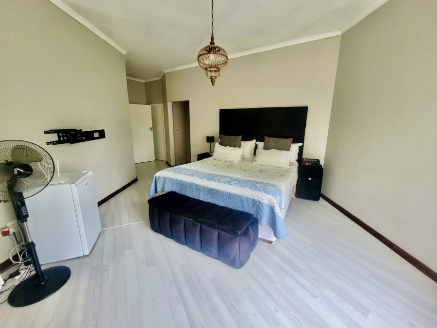 4 Bedroom Property for Sale in Waterkloof Glen Gauteng