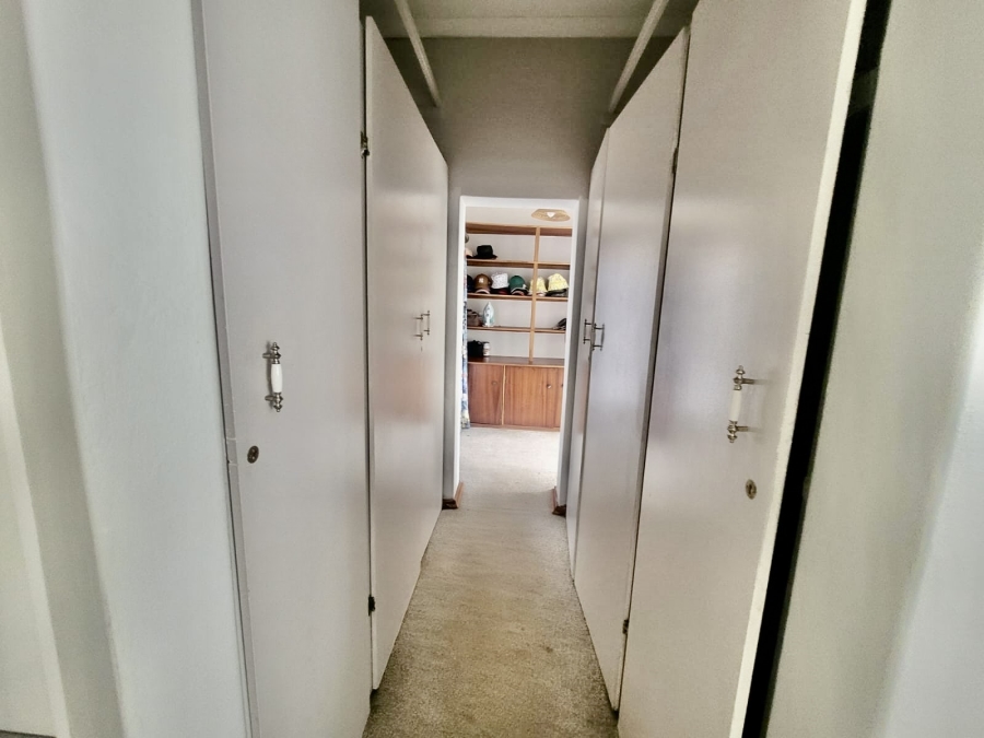 4 Bedroom Property for Sale in Waterkloof Glen Gauteng