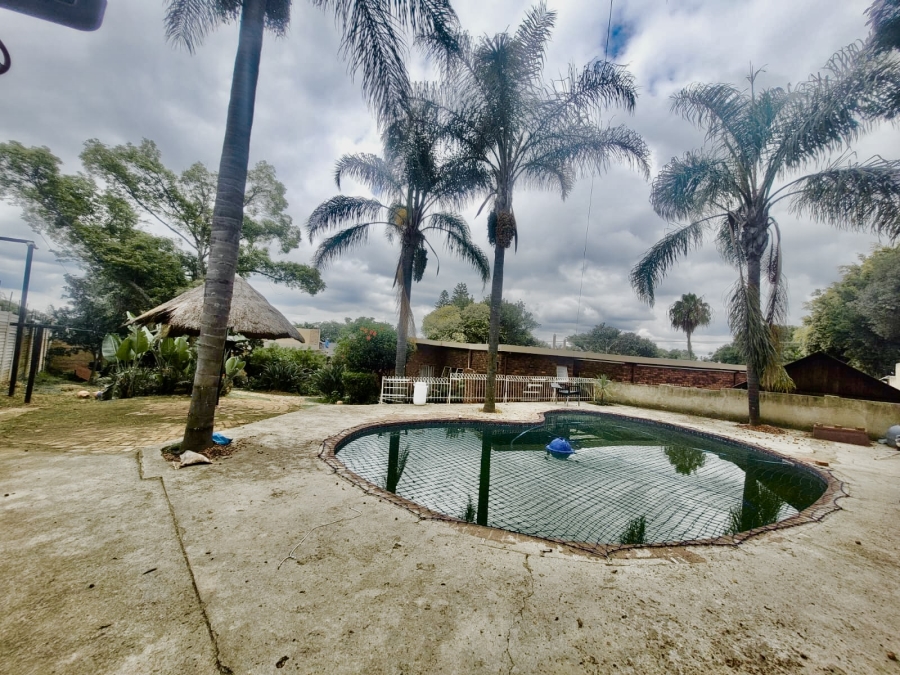 4 Bedroom Property for Sale in Waterkloof Glen Gauteng