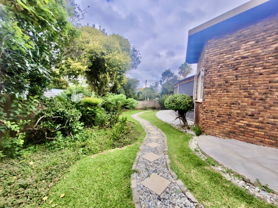 4 Bedroom Property for Sale in Waterkloof Glen Gauteng