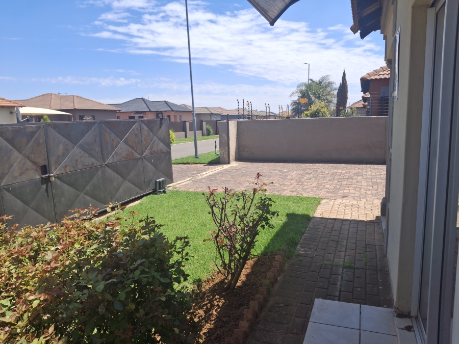 3 Bedroom Property for Sale in Crystal Park Gauteng