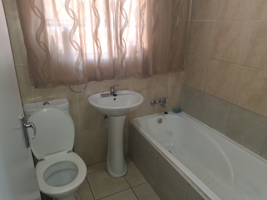 3 Bedroom Property for Sale in Crystal Park Gauteng