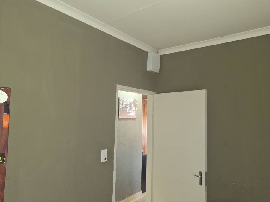 3 Bedroom Property for Sale in Crystal Park Gauteng