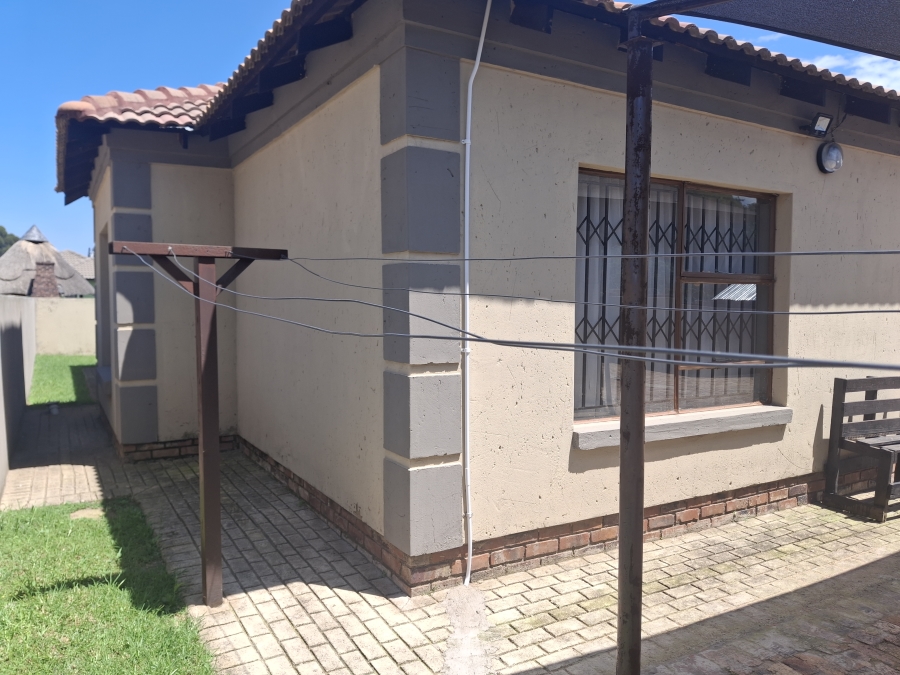 3 Bedroom Property for Sale in Crystal Park Gauteng