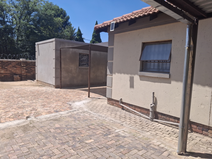 3 Bedroom Property for Sale in Crystal Park Gauteng