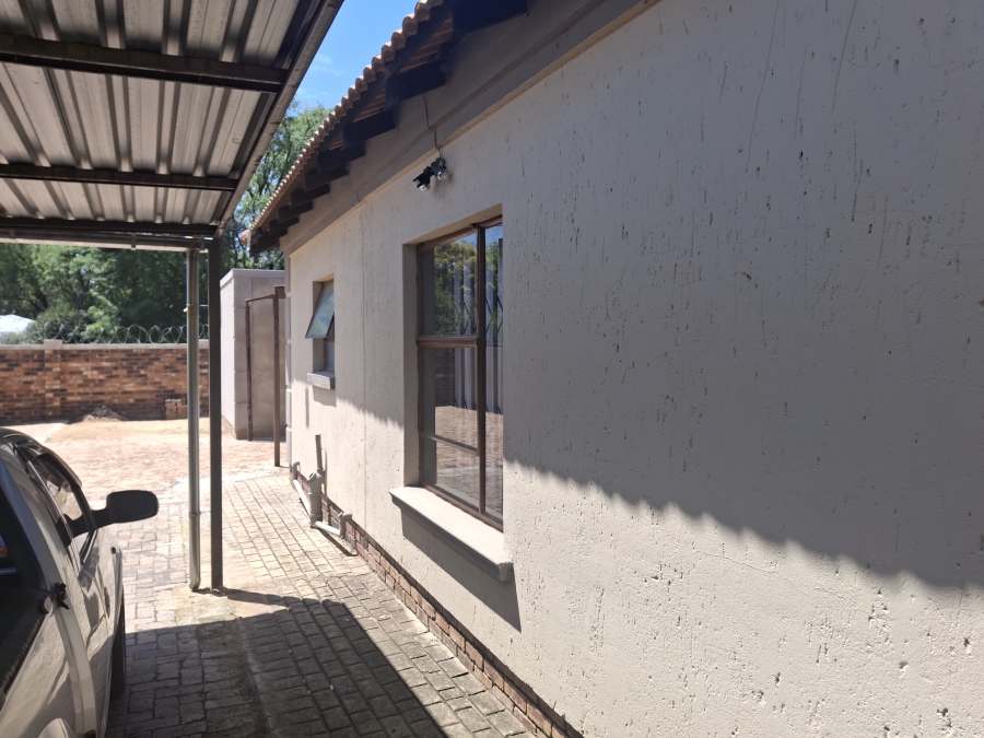 3 Bedroom Property for Sale in Crystal Park Gauteng