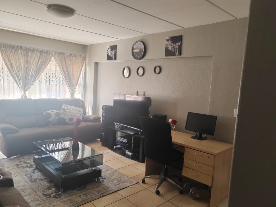 To Let 2 Bedroom Property for Rent in  Dalpark Ext 11 Gauteng