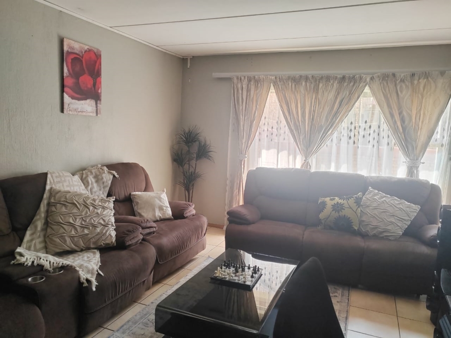 To Let 2 Bedroom Property for Rent in  Dalpark Ext 11 Gauteng