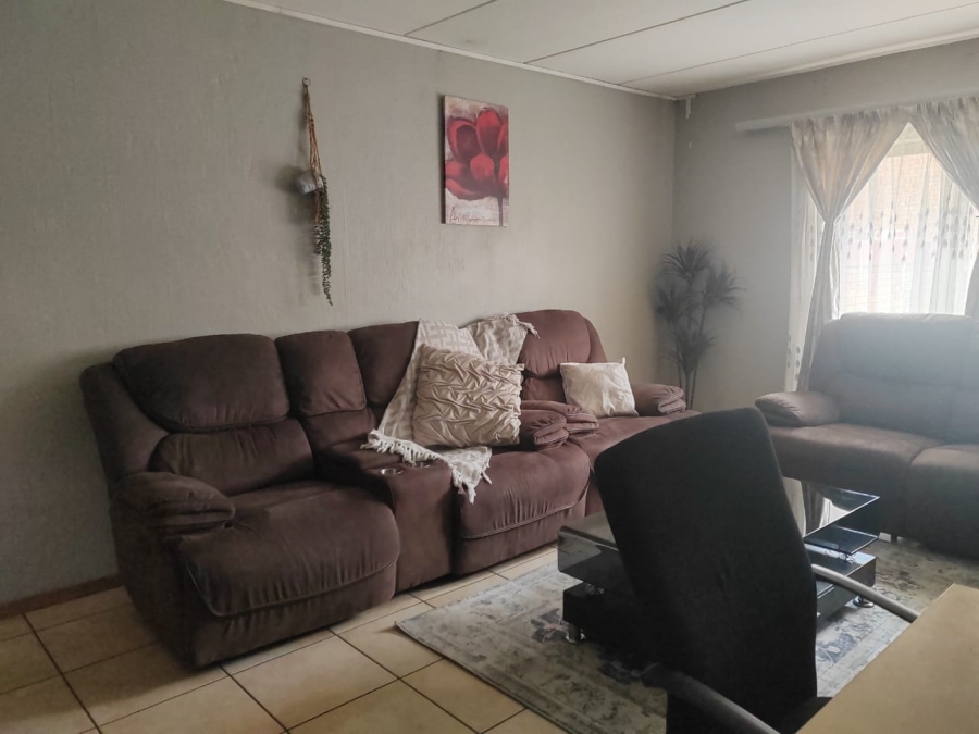 To Let 2 Bedroom Property for Rent in  Dalpark Ext 11 Gauteng