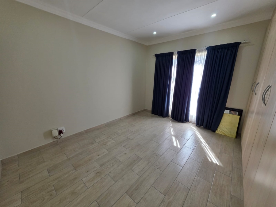 2 Bedroom Property for Sale in Vanderbijlpark SE 8 Gauteng