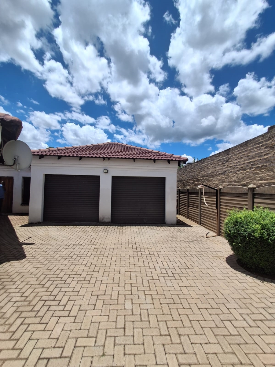 4 Bedroom Property for Sale in Waldrift Gauteng