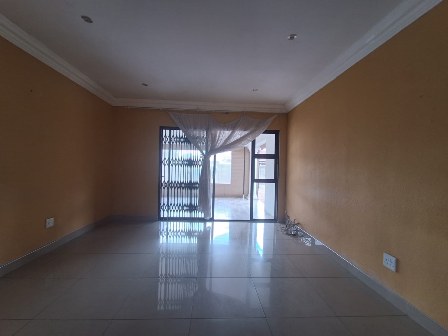 4 Bedroom Property for Sale in Waldrift Gauteng