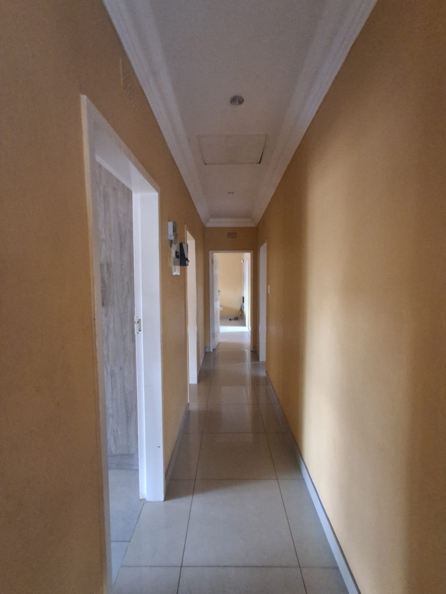 4 Bedroom Property for Sale in Waldrift Gauteng