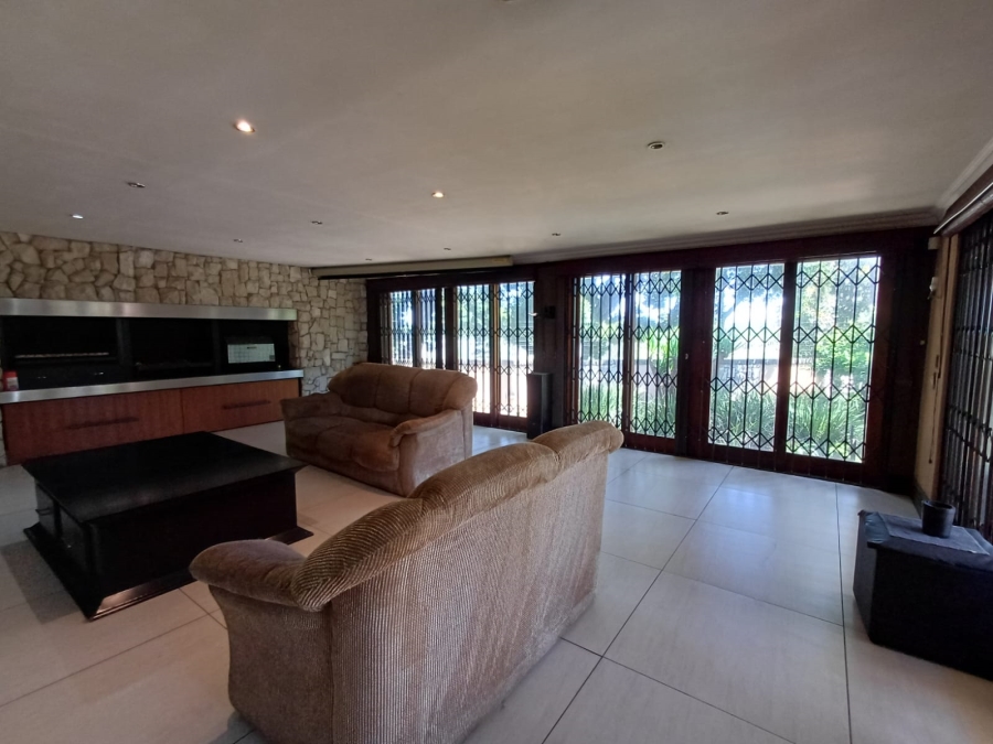 4 Bedroom Property for Sale in Flora Gardens Gauteng