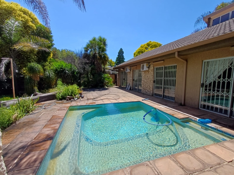 4 Bedroom Property for Sale in Flora Gardens Gauteng