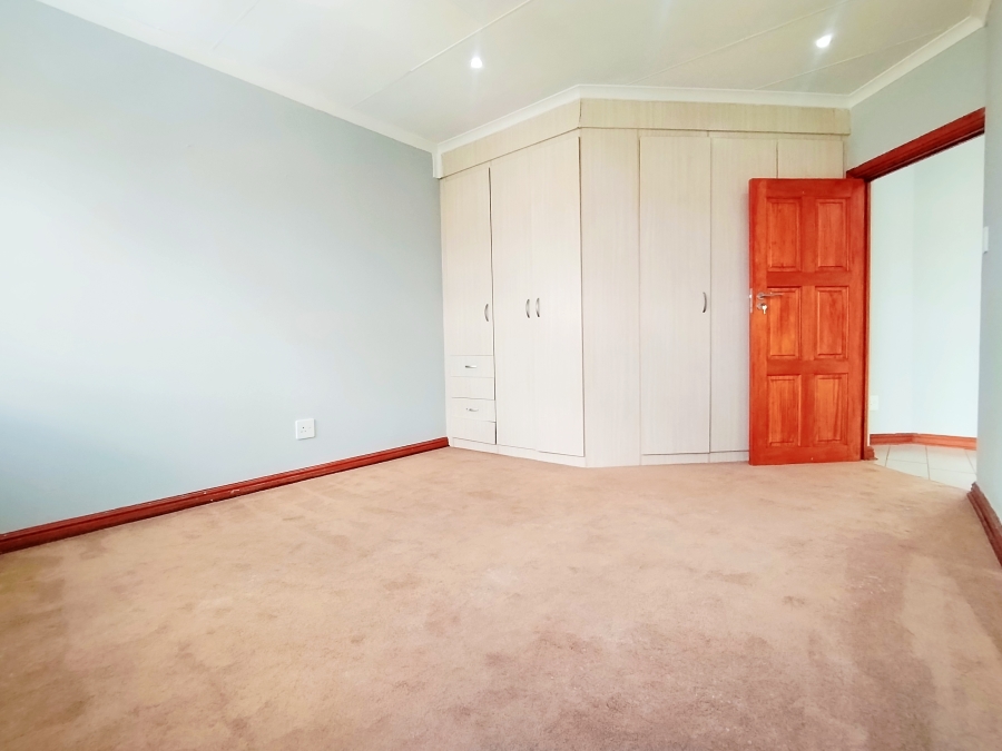 To Let 3 Bedroom Property for Rent in Sunair Park Gauteng